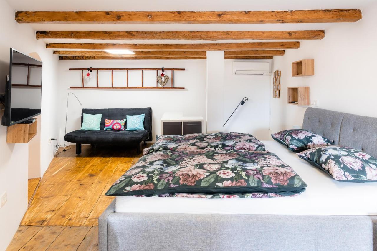 Apartment Villa Irena Great For A Family Holiday With Free Parking And Ev Station Ajdovscina Luaran gambar