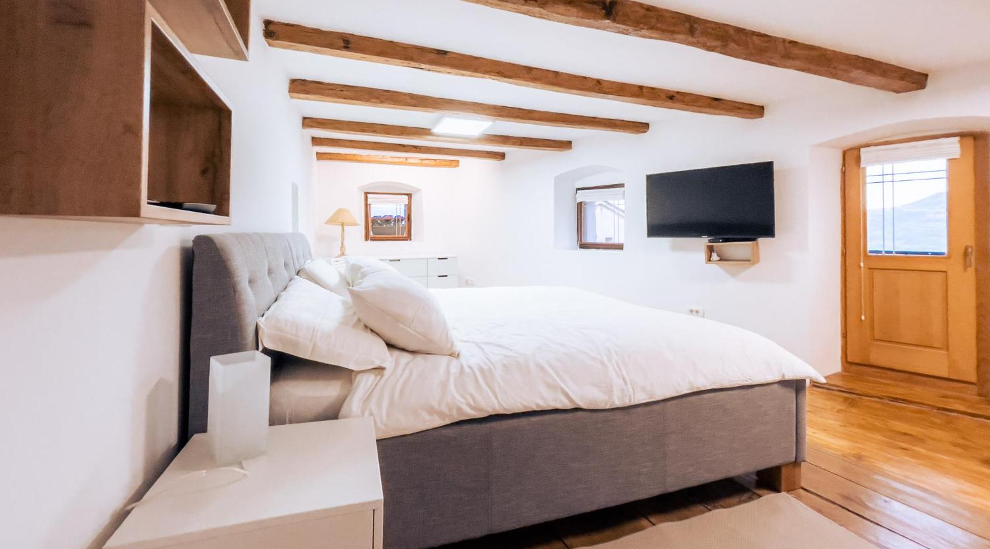Apartment Villa Irena Great For A Family Holiday With Free Parking And Ev Station Ajdovscina Luaran gambar